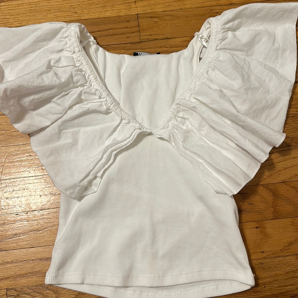 White Zara shirt in size small.